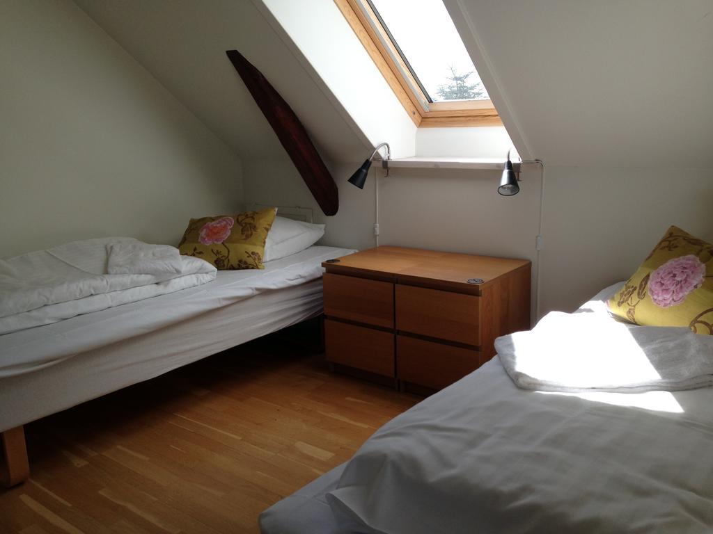 Kirke Saaby Forsamlingshus Motel Værelse billede